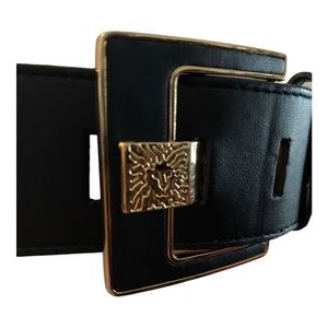 Anne Klein stretchy ruffle belt size M/L